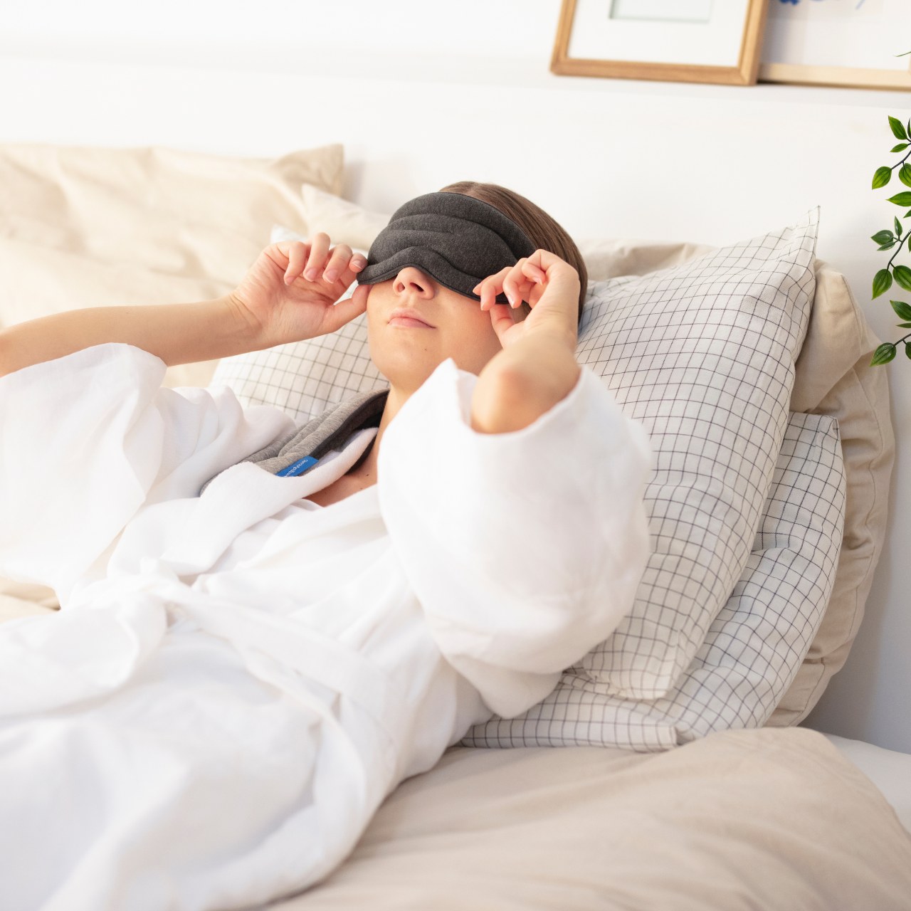 OSTRICH PILLOW - Hot & Cold Eye Mask